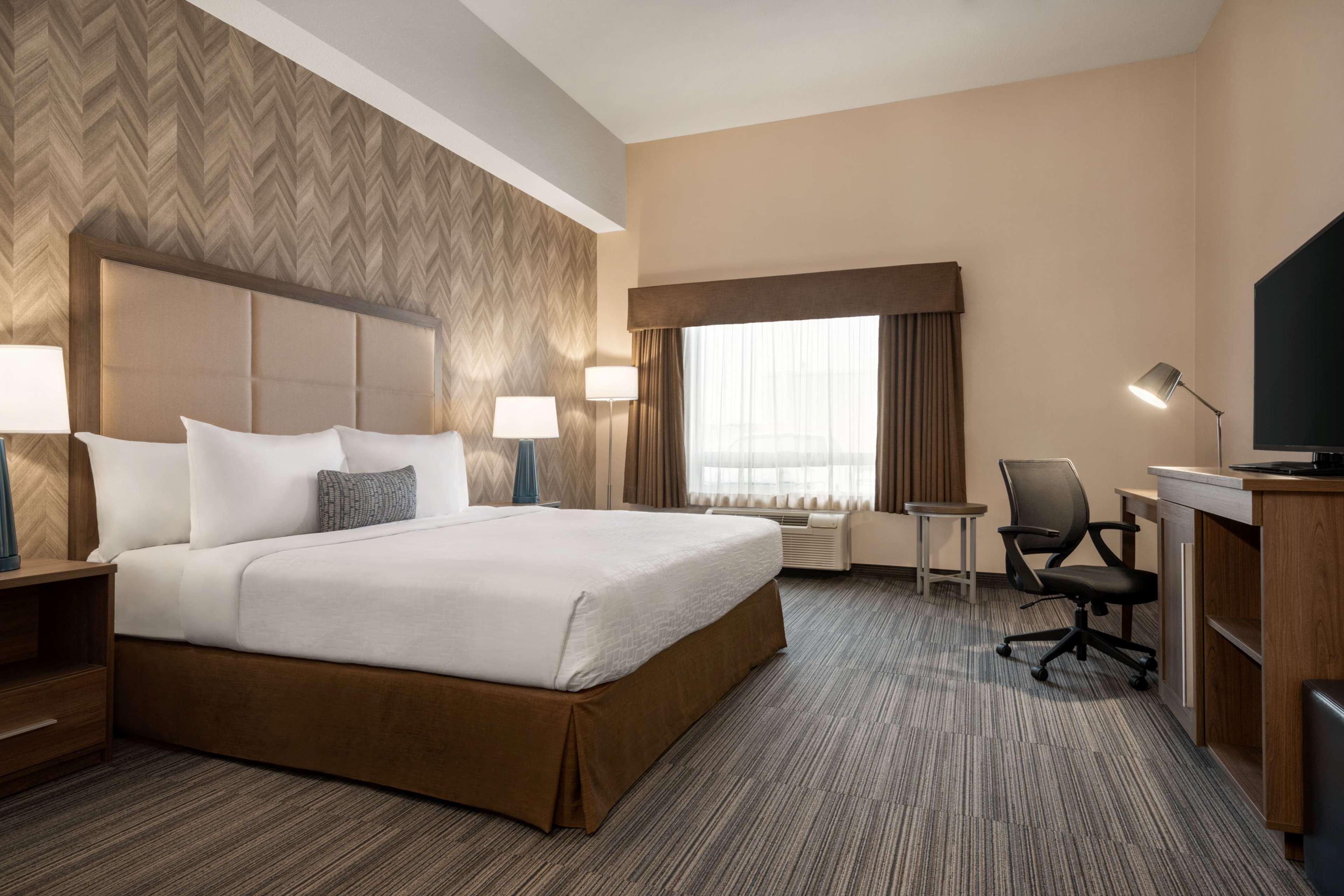 Canalta Airdrie Hotel Luaran gambar